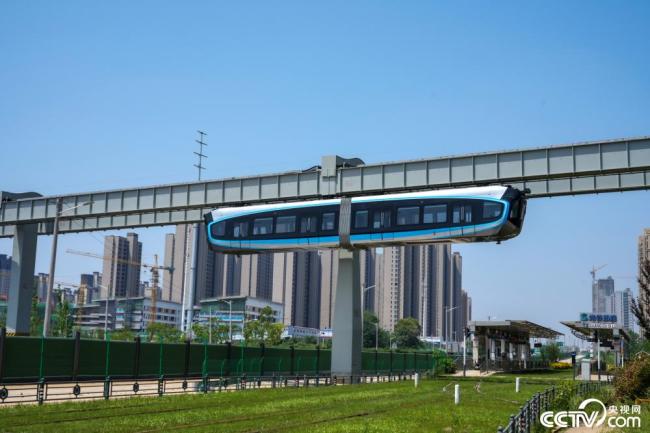 武漢光谷空軌(guǐ)列車試車